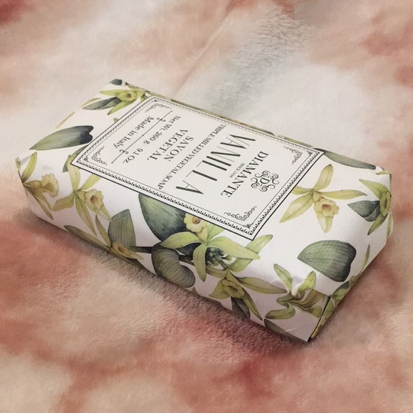 Diamante Vanilla Scented Tripple Milled Vegitable Soap Made in Italy NWT 9.1 oz - Picture 6 of 15